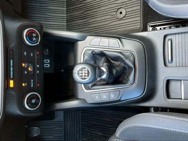 Ford Focus Cool & Connect EcoBoost Wagon