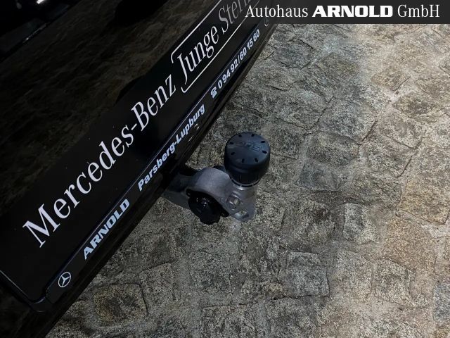 Mercedes-Benz EQE 300 AMG Line Sedan