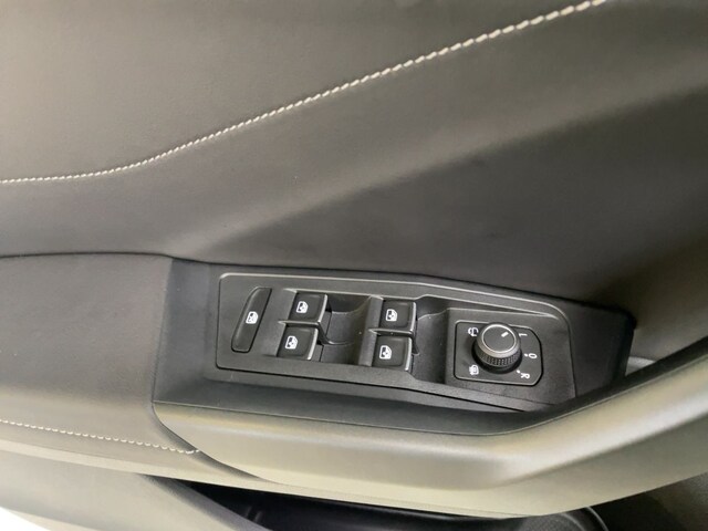 Volkswagen T-Roc 1.5 TSI DSG R-Line