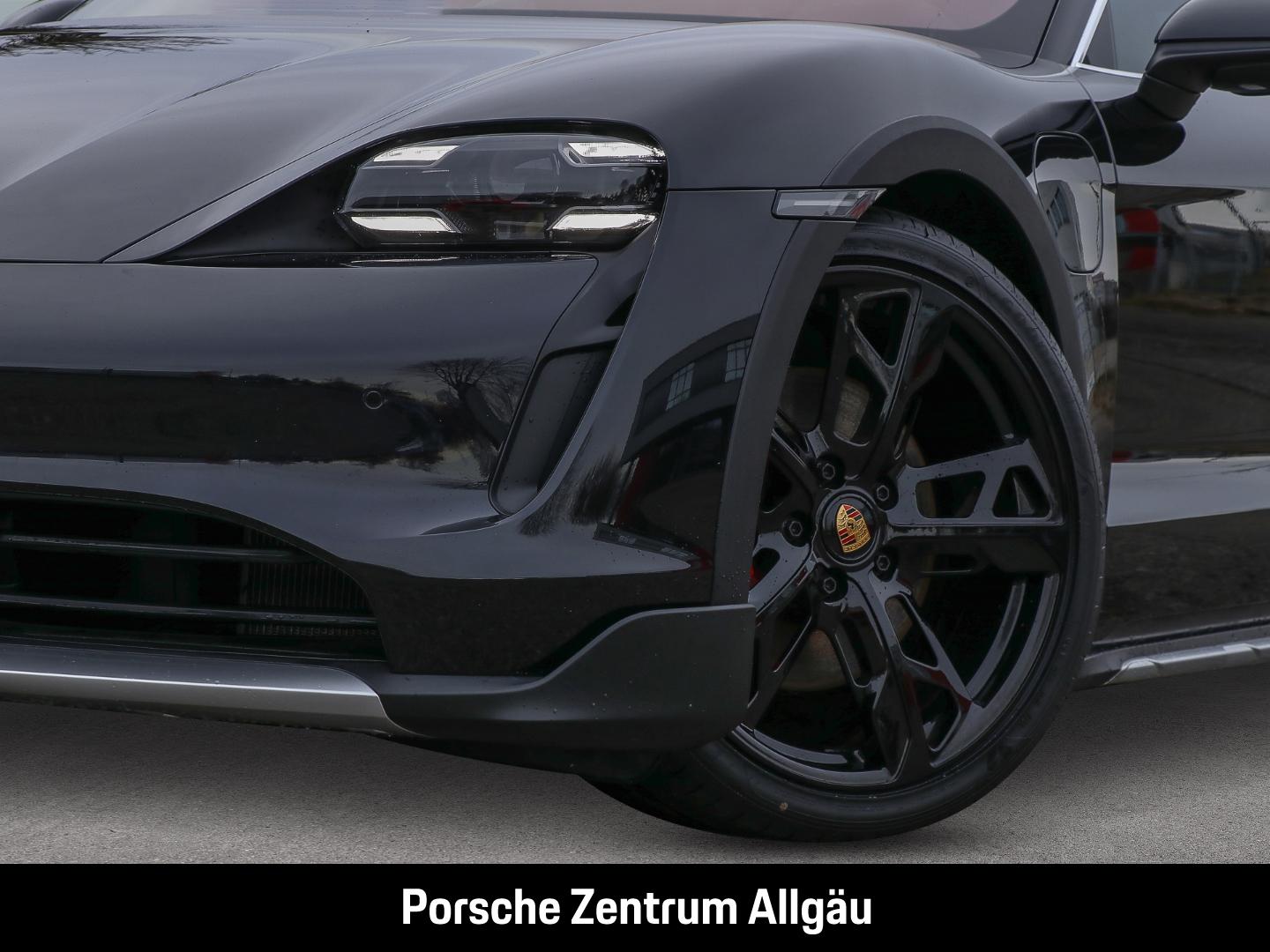 Porsche Taycan 4S Cross Turismo