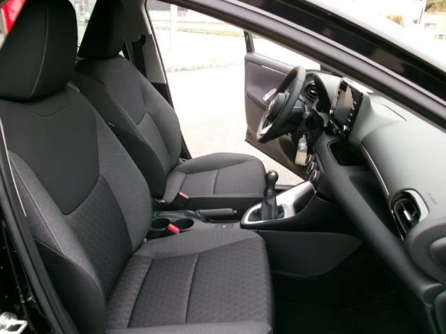 Toyota Yaris Active VVT-i