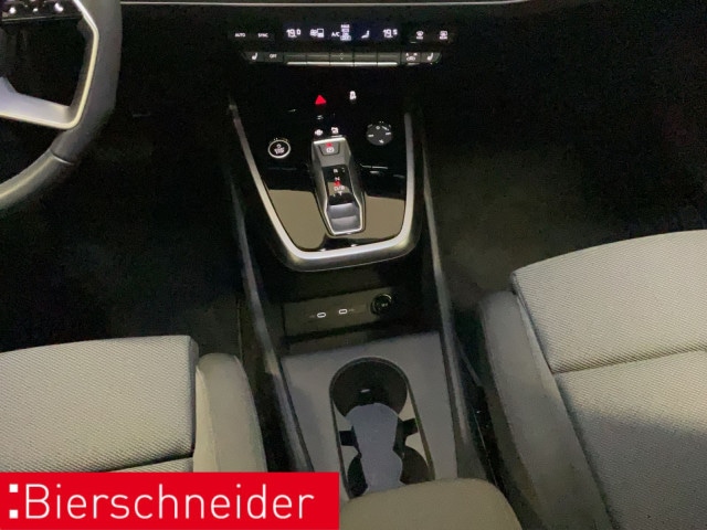 Audi Q4 e-tron SUV 45 e-tron Audi Q4 e-tron