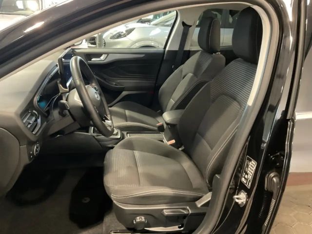 Ford Focus Titanium Wagon