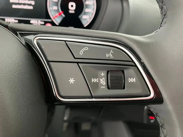 Audi Q2 30 TFSI S-Line