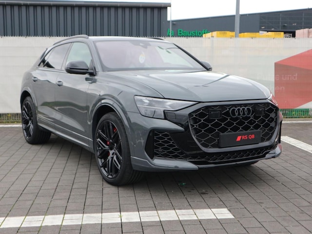 Audi RS Q8 Performance Quattro