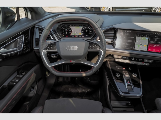 Audi Q4 e-tron SUV 45 e-tron Audi Q4 e-tron