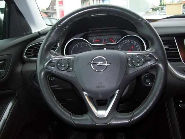 Opel Grandland X 1.2 T LED 360* SHZ LHZ Navi AHK