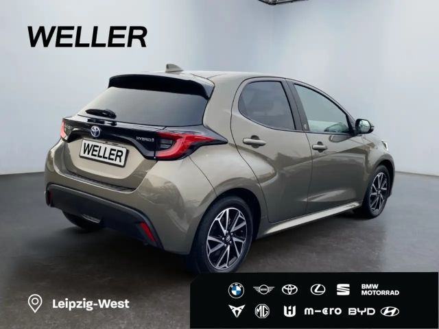 Toyota Yaris Hatchback Hybride Team D