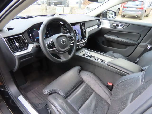 Volvo V60 Cross Country Pro