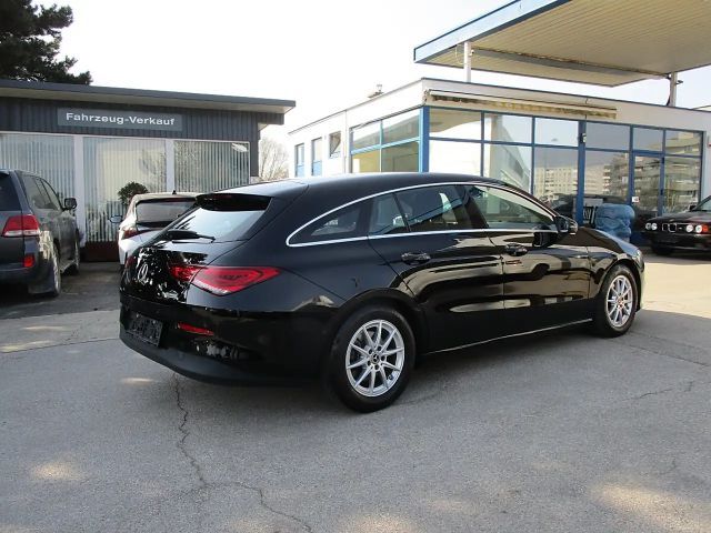 Mercedes-Benz CLA 200 CLA 200 d Shooting Brake
