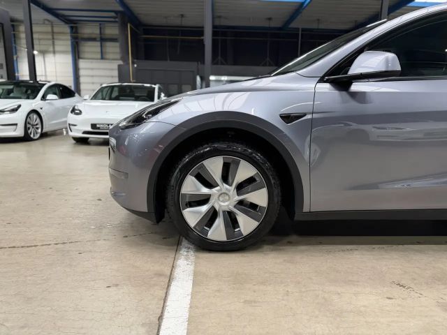 Tesla Model Y AWD Long Range