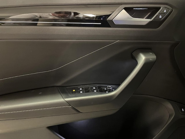 Volkswagen T-Roc 1.5 TSI DSG R-Line