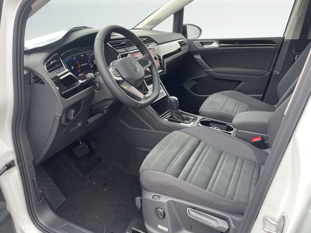 Volkswagen Touran 1.5 TSI DSG LED ACC Navi