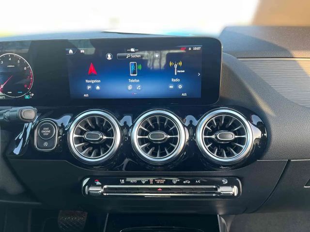 Mercedes-Benz B 180 Progressive Sedan