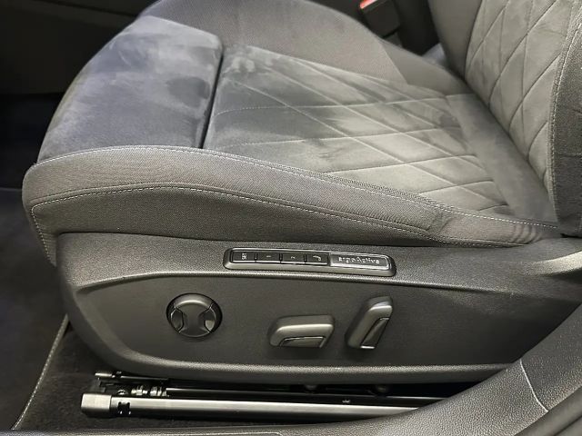 Volkswagen Golf DSG Life Variant