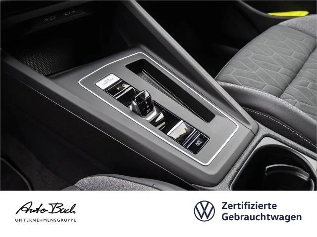 Volkswagen Golf 1.5 eTSI DSG Variant