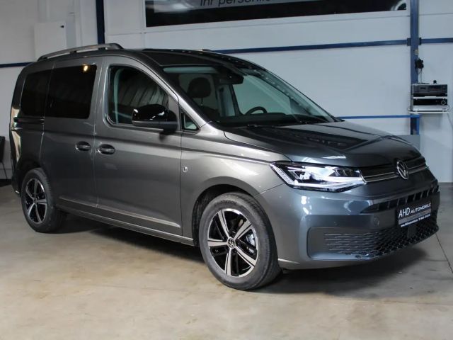 Volkswagen Caddy 1.5 TSI DSG Style