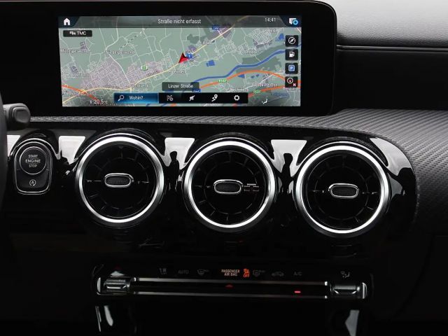 Mercedes-Benz A 200 A 200 d