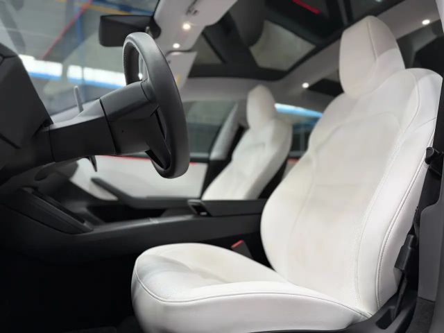 Tesla Model 3 AWD Long Range