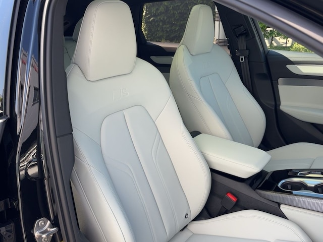 Audi A6 Avant Quattro S-Tronic