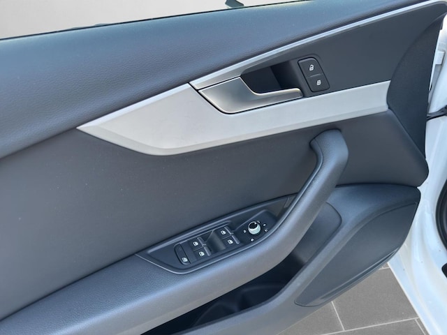 Audi A4 40 TFSI Avant Quattro S-Tronic