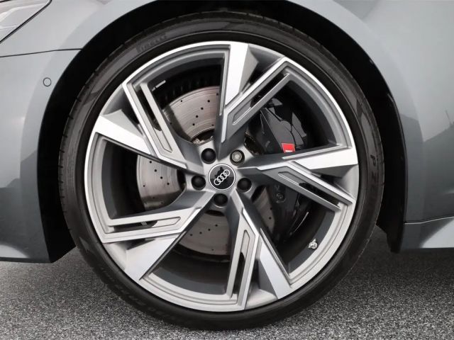 Audi RS6 Avant Quattro S-Tronic