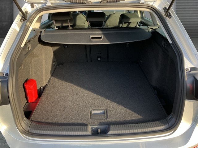 Volkswagen Golf 1.5 eTSI DSG Life Variant