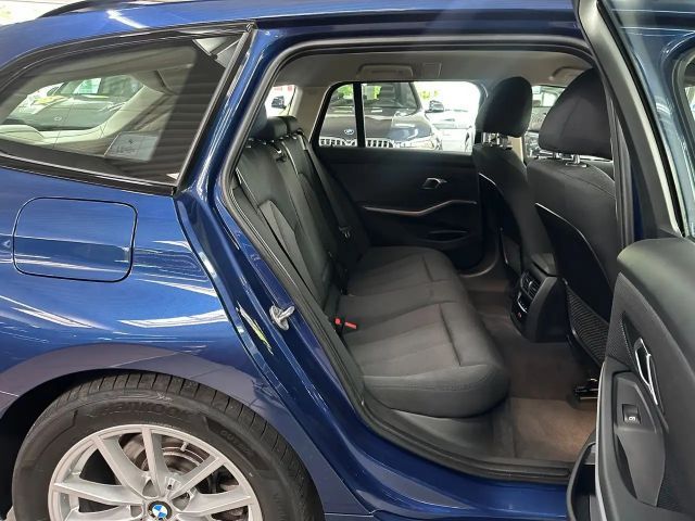 BMW 320 320d Touring xDrive