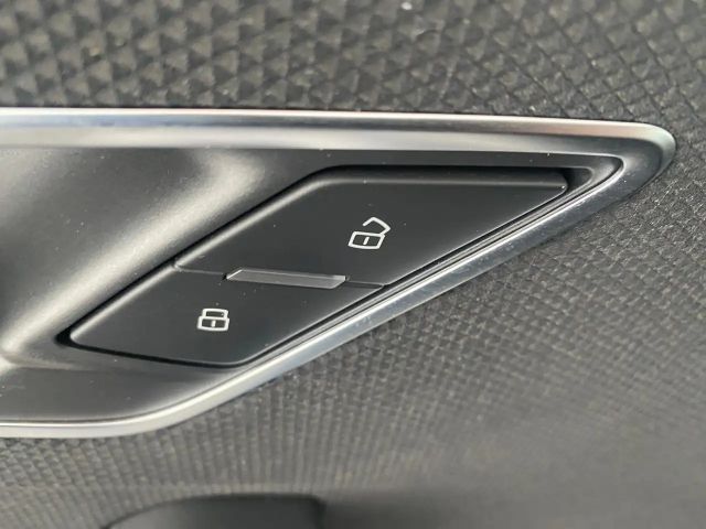 Audi Q2 35 TFSI S-Line