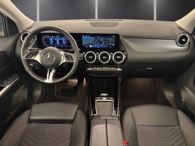 Mercedes-Benz GLA 200 Progressive