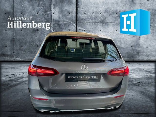 Mercedes-Benz B 200 AMG Line Sedan