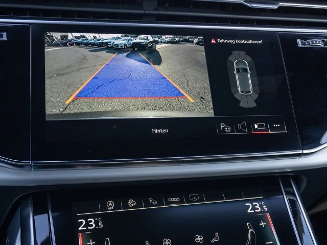 Audi SQ8 SUV TFSI tiptronic AHK Pano B&O