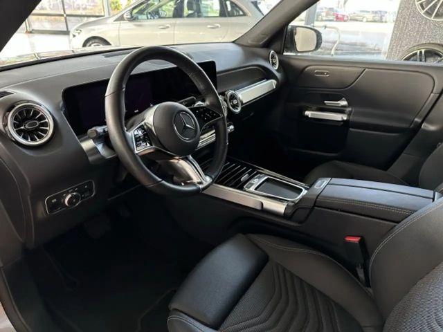 Mercedes-Benz EQB 300 4MATIC Progressive