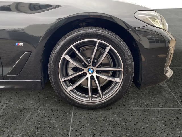 BMW 520 520d M-Sport Touring xDrive