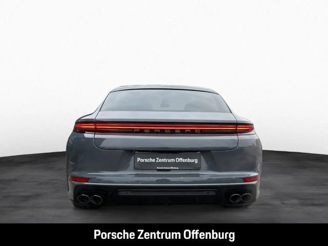 Porsche Panamera 4