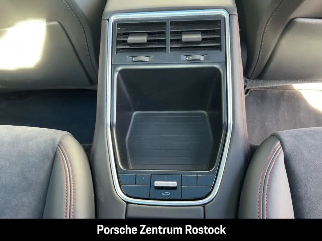 Porsche Panamera GTS