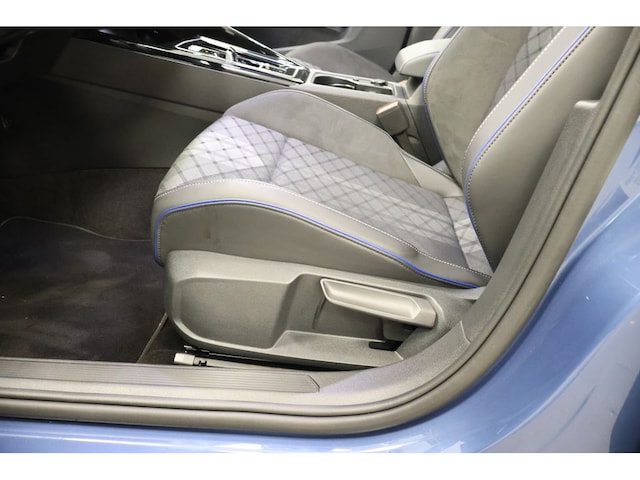 Volkswagen Golf 2.0 TDI DSG Golf VIII R-Line