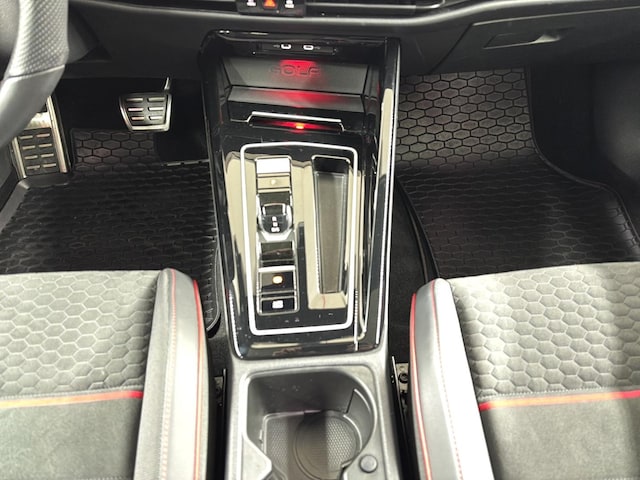 Volkswagen Golf 2.0 TSI DSG Golf VIII