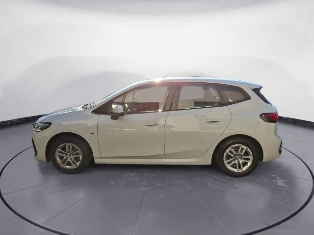 BMW 218 *M-Paket*LED*Navi*AHK*LED*DAB