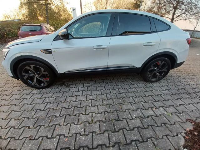 Renault Arkana E-Tech Hybrid RS