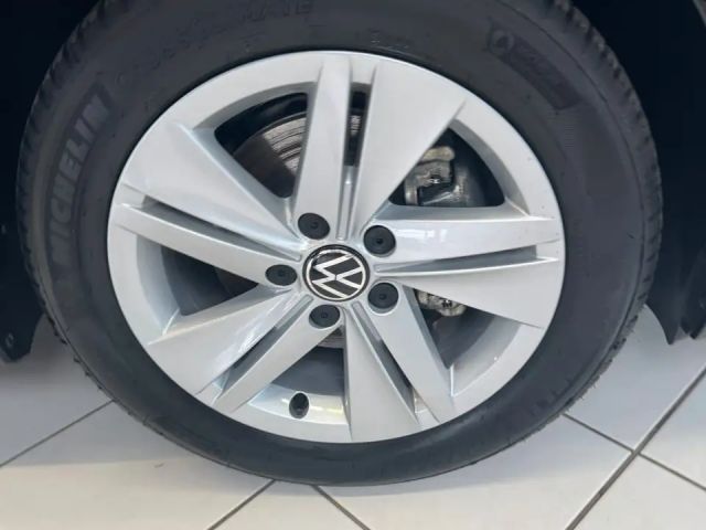 Volkswagen Golf 1.5 eTSI Golf VIII Life