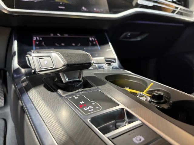 Audi A6 Avant Quattro