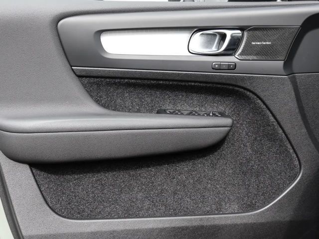 Volvo XC40 Dark Plus