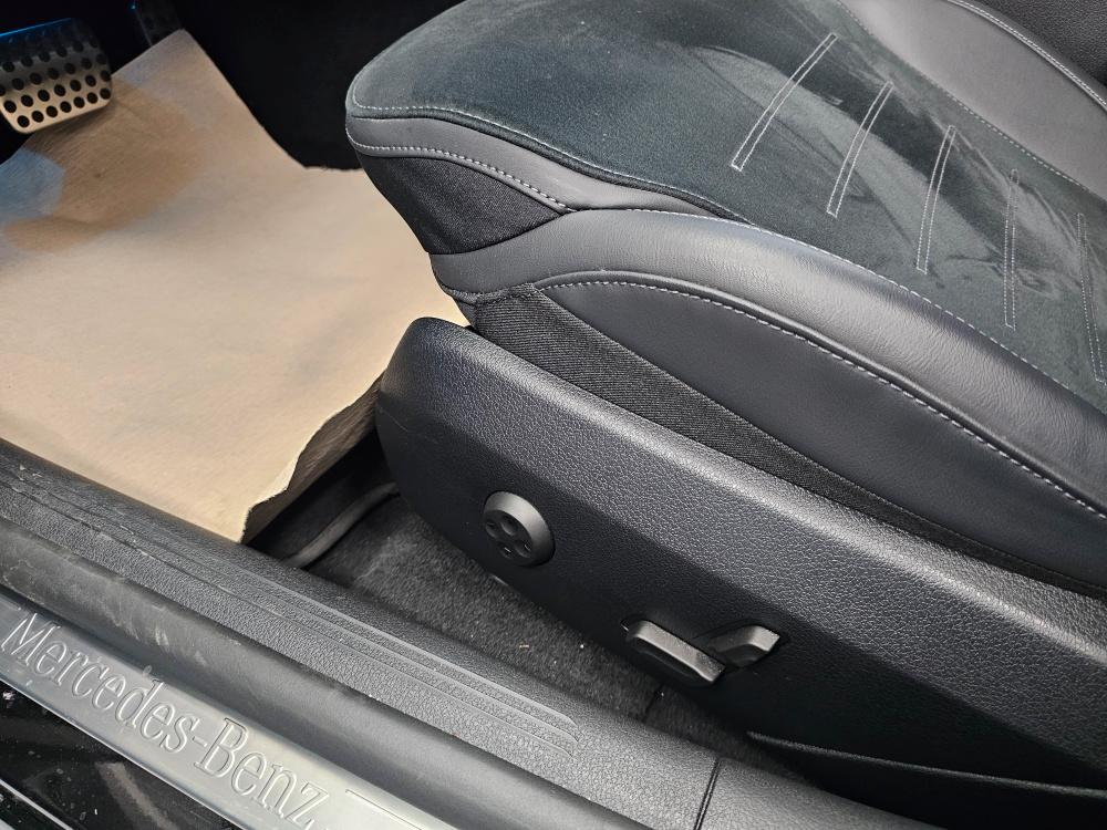 Mercedes-Benz C 200 AMG Line Sedan