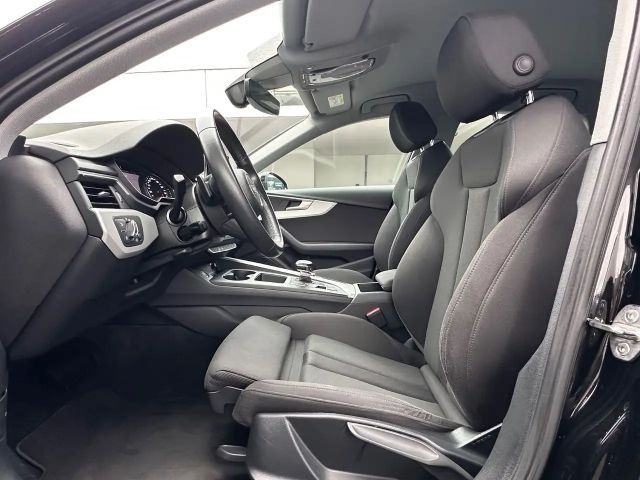 Audi A4 35 TFSI Avant S-Tronic