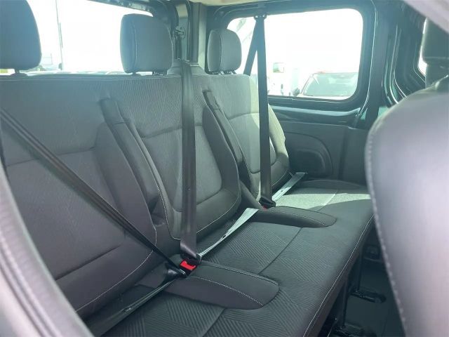Nissan Primastar 8-zitter Tekna dCi 170