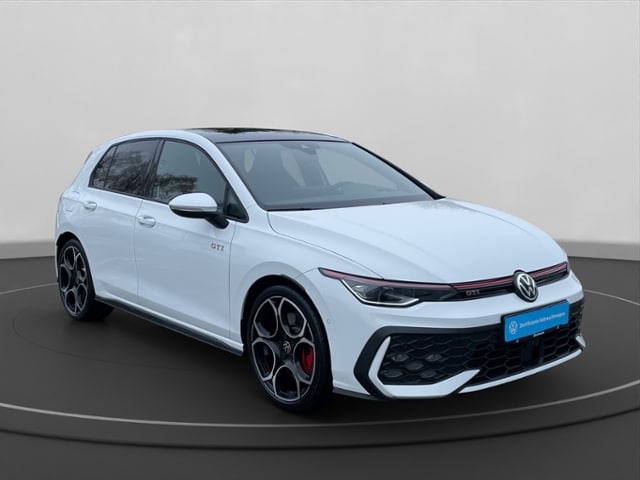 Volkswagen Golf 2.0 TSI DSG Golf VIII