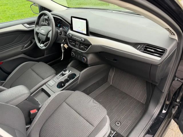 Ford Focus Cool & Connect Wagon