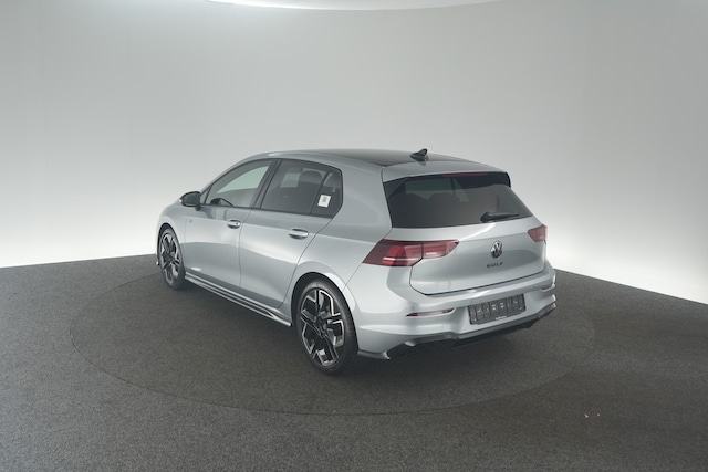 Volkswagen Golf 1.5 eTSI DSG Golf VIII R-Line