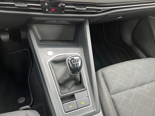 Volkswagen Golf Life Variant